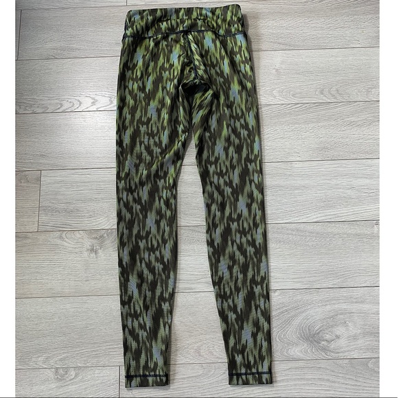 Lululemon Wunder Under Pant Full-On Luxtreme
Lusche Telemark Almost Pear inkwell - Picture 5 of 16